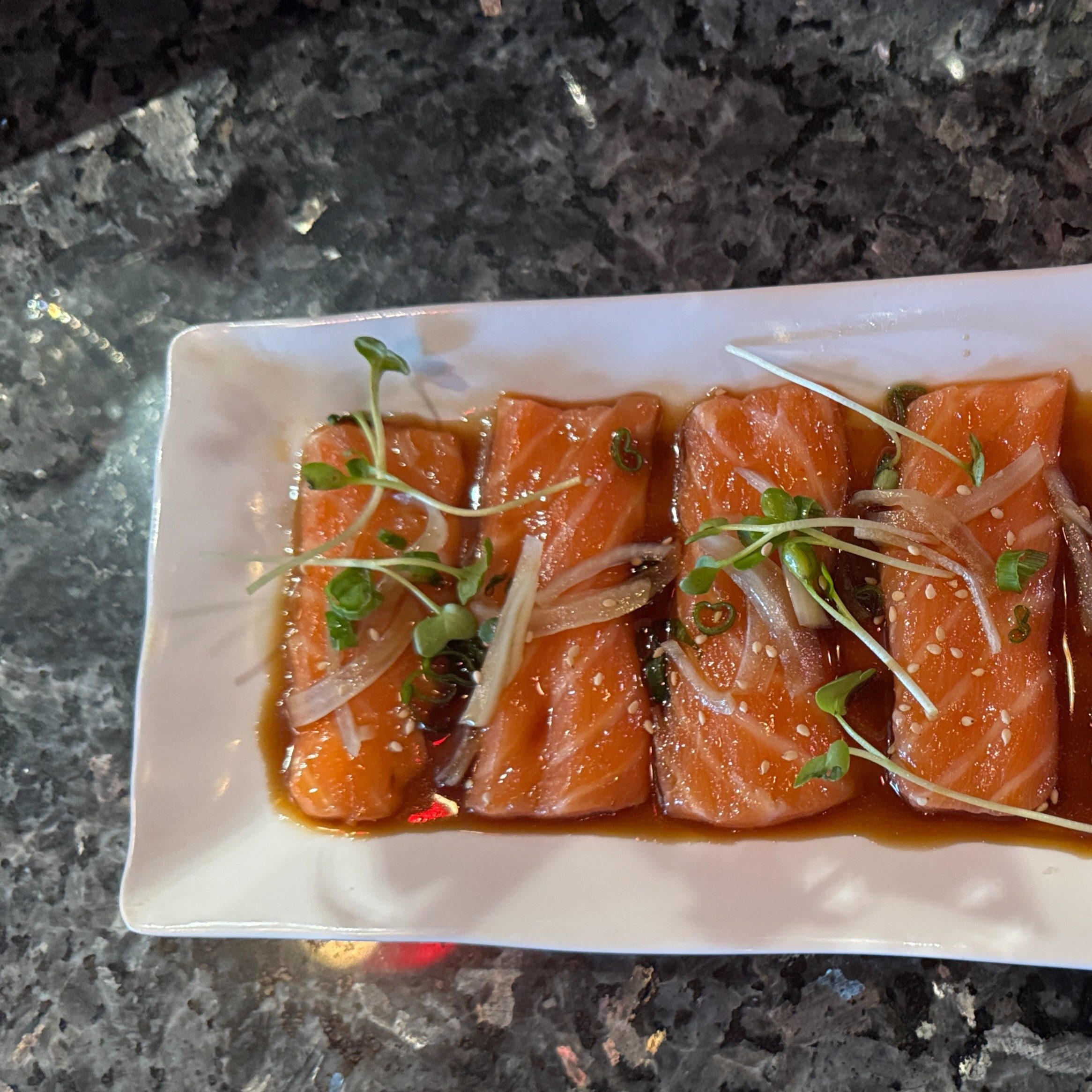 C5. Salmon Tataki.